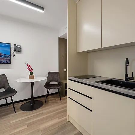 Studio Apartments Lenuzzi Zagreb Exterior photo