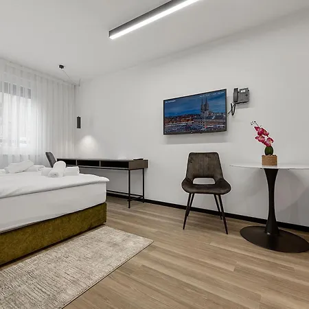 Studio Apartments Lenuzzi Zagreb Exterior photo